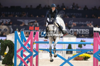 10/11/2024 - Petronella Andersson riding Opaline de W&S in action during CSI5*- W Longines FEI Jumping World Cup 2024 Gran Prix presented by KASK, at Pala Fimauto on November 10, 2024, Verona, Italy. - CSI5*-W LONGINES FEI WORLD CUP™ PRESENTED BY KASK GRAN PRIX - INTERNAZIONALI - EQUITAZIONE