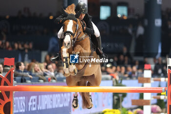 10/11/2024 - Eduardo Alvarez Aznar riding Legend in action during CSI5*- W Longines FEI Jumping World Cup 2024 Gran Prix presented by KASK, at Pala Fimauto on November 10, 2024, Verona, Italy. - CSI5*-W LONGINES FEI WORLD CUP™ PRESENTED BY KASK GRAN PRIX - INTERNAZIONALI - EQUITAZIONE