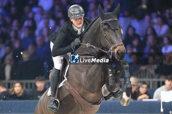 10/11/2024 - Michael Duffy riding Calypso de Beaufour in action during CSI5*- W Longines FEI Jumping World Cup 2024 Gran Prix presented by KASK, at Pala Fimauto on November 10, 2024, Verona, Italy. - CSI5*-W LONGINES FEI WORLD CUP™ PRESENTED BY KASK GRAN PRIX - INTERNAZIONALI - EQUITAZIONE