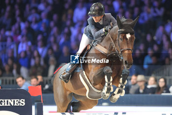 10/11/2024 - Jennifer Hochstaedter riding Golden Lady in action during CSI5*- W Longines FEI Jumping World Cup 2024 Gran Prix presented by KASK, at Pala Fimauto on November 10, 2024, Verona, Italy. - CSI5*-W LONGINES FEI WORLD CUP™ PRESENTED BY KASK GRAN PRIX - INTERNAZIONALI - EQUITAZIONE