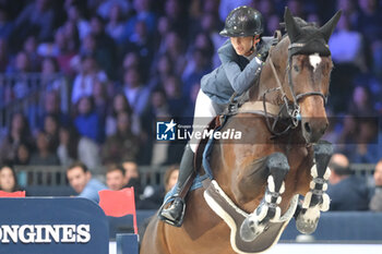 10/11/2024 - Jennifer Hochstaedter riding Golden Lady in action during CSI5*- W Longines FEI Jumping World Cup 2024 Gran Prix presented by KASK, at Pala Fimauto on November 10, 2024, Verona, Italy. - CSI5*-W LONGINES FEI WORLD CUP™ PRESENTED BY KASK GRAN PRIX - INTERNAZIONALI - EQUITAZIONE