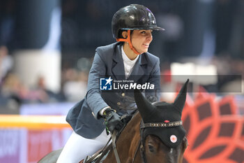 10/11/2024 - Jennifer Hochstaedter riding Golden Lady in action during CSI5*- W Longines FEI Jumping World Cup 2024 Gran Prix presented by KASK, at Pala Fimauto on November 10, 2024, Verona, Italy. - CSI5*-W LONGINES FEI WORLD CUP™ PRESENTED BY KASK GRAN PRIX - INTERNAZIONALI - EQUITAZIONE