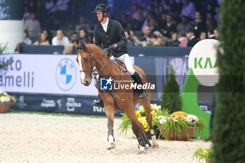 10/11/2024 - Kevin Staut riding Beau de Laubry Z in action during CSI5*- W Longines FEI Jumping World Cup 2024 Gran Prix presented by KASK, at Pala Fimauto on November 10, 2024, Verona, Italy. - CSI5*-W LONGINES FEI WORLD CUP™ PRESENTED BY KASK GRAN PRIX - INTERNAZIONALI - EQUITAZIONE