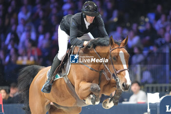 10/11/2024 - Kevin Staut riding Beau de Laubry Z in action during CSI5*- W Longines FEI Jumping World Cup 2024 Gran Prix presented by KASK, at Pala Fimauto on November 10, 2024, Verona, Italy. - CSI5*-W LONGINES FEI WORLD CUP™ PRESENTED BY KASK GRAN PRIX - INTERNAZIONALI - EQUITAZIONE