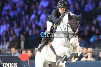 10/11/2024 - Sophie Hinners riding Iron Dames my Prius in action during CSI5*- W Longines FEI Jumping World Cup 2024 Gran Prix presented by KASK, at Pala Fimauto on November 10, 2024, Verona, Italy. - CSI5*-W LONGINES FEI WORLD CUP™ PRESENTED BY KASK GRAN PRIX - INTERNAZIONALI - EQUITAZIONE