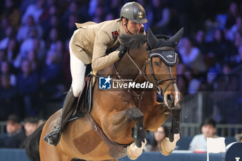 10/11/2024 - Alberto Zorzi riding Cortez van Klein Asdonk Z in action during CSI5*- W Longines FEI Jumping World Cup 2024 Gran Prix presented by KASK, at Pala Fimauto on November 10, 2024, Verona, Italy. - CSI5*-W LONGINES FEI WORLD CUP™ PRESENTED BY KASK GRAN PRIX - INTERNAZIONALI - EQUITAZIONE