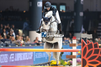 10/11/2024 - Geraldine Straumann riding Long John Silver 3 in action during CSI5*- W Longines FEI Jumping World Cup 2024 Gran Prix presented by KASK, at Pala Fimauto on November 10, 2024, Verona, Italy. - CSI5*-W LONGINES FEI WORLD CUP™ PRESENTED BY KASK GRAN PRIX - INTERNAZIONALI - EQUITAZIONE