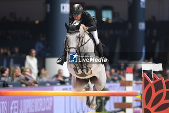 10/11/2024 - Rolf-Goran Bengtsson riding Zuccero HV in action during CSI5*- W Longines FEI Jumping World Cup 2024 Gran Prix presented by KASK, at Pala Fimauto on November 10, 2024, Verona, Italy. - CSI5*-W LONGINES FEI WORLD CUP™ PRESENTED BY KASK GRAN PRIX - INTERNAZIONALI - EQUITAZIONE