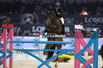 10/11/2024 - Piergiorgio Bucci riding Hantano in action during CSI5*- W Longines FEI Jumping World Cup 2024 Gran Prix presented by KASK, at Pala Fimauto on November 10, 2024, Verona, Italy. - CSI5*-W LONGINES FEI WORLD CUP™ PRESENTED BY KASK GRAN PRIX - INTERNAZIONALI - EQUITAZIONE