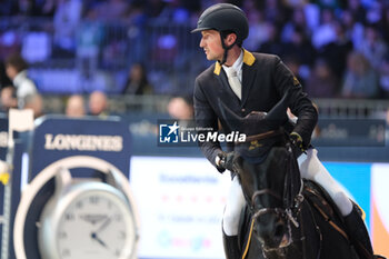 10/11/2024 - Lorenzo de Luca riding Curcuma Il Palazzetto in action during CSI5*- W Longines FEI Jumping World Cup 2024 Gran Prix presented by KASK, at Pala Fimauto on November 10, 2024, Verona, Italy. - CSI5*-W LONGINES FEI WORLD CUP™ PRESENTED BY KASK GRAN PRIX - INTERNAZIONALI - EQUITAZIONE