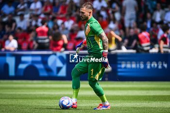 2024-07-24 - TENAS Arnau of Spain during the football match between Uzbekistan and Spain, Olympic Games Paris 2024 on 24 July 2024 at Parc des Princes stadium in Paris, France - OLYMPIC GAMES PARIS 2024 - 24/07 - OLYMPIC GAMES PARIS 2024 - OLYMPIC GAMES