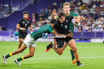 2024-07-24 - Andrew Knewstubb (New Zealand) and Tristan Leyds (South Africa), Rugby Sevens, Men's Pool A between New Zealand and South Africa during the Olympic Games Paris 2024 on 24 July 2024 at Stade de France in Saint-Denis, France - OLYMPIC GAMES PARIS 2024 - 24/07 - OLYMPIC GAMES PARIS 2024 - OLYMPIC GAMES