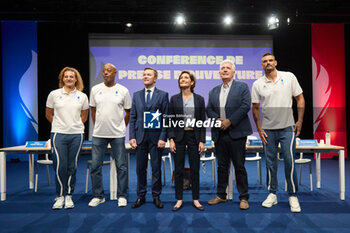 2024-07-26 - Melina ROBERT-MICHON (L),Jackson RICHARDSON, David LAPPARTIENT, Amélie OUEDA-CASTERA
Claude ONESTA, Florent MANAUDOU (R) during the opening ceremony of the Olympic Games Paris 2024 on 26 July 2024 in Paris, France - OLYMPIC GAMES PARIS 2024 - OPENING CEREMONY - 26/07 - OLYMPIC GAMES PARIS 2024 - OLYMPIC GAMES