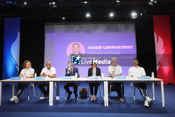 2024-07-26 - Melina ROBERT-MICHON (L),Jackson RICHARDSON, David LAPPARTIENT, Amélie OUEDA-CASTERA
Claude ONESTA, Florent MANAUDOU (R) during the opening ceremony of the Olympic Games Paris 2024 on 26 July 2024 in Paris, France - OLYMPIC GAMES PARIS 2024 - OPENING CEREMONY - 26/07 - OLYMPIC GAMES PARIS 2024 - OLYMPIC GAMES