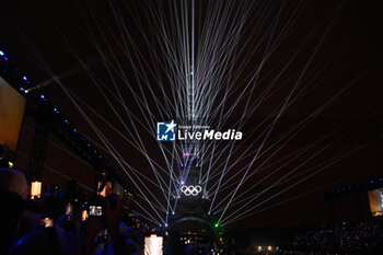 2024-07-26 - Olympic rings on the Eiffel Tower, Opening Ceremony during the Olympic Games Paris 2024 on 26 July 2024 in Paris, France - OLYMPIC GAMES PARIS 2024 - OPENING CEREMONY - 26/07 - OLYMPIC GAMES PARIS 2024 - OLYMPIC GAMES