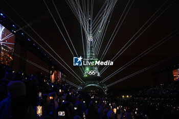 2024-07-26 - Olympic rings on the Eiffel Tower, Opening Ceremony during the Olympic Games Paris 2024 on 26 July 2024 in Paris, France - OLYMPIC GAMES PARIS 2024 - OPENING CEREMONY - 26/07 - OLYMPIC GAMES PARIS 2024 - OLYMPIC GAMES