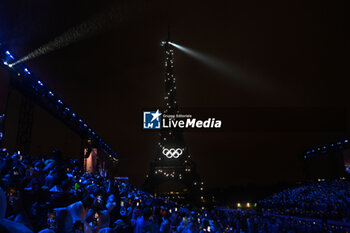 2024-07-26 - Olympic rings on the Eiffel Tower, Opening Ceremony during the Olympic Games Paris 2024 on 26 July 2024 in Paris, France - OLYMPIC GAMES PARIS 2024 - OPENING CEREMONY - 26/07 - OLYMPIC GAMES PARIS 2024 - OLYMPIC GAMES