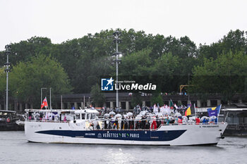 2024-07-26 - Team Belgium parade, Opening Ceremony during the Olympic Games Paris 2024 on 26 July 2024 in Paris, France - OLYMPIC GAMES PARIS 2024 - OPENING CEREMONY - 26/07 - OLYMPIC GAMES PARIS 2024 - OLYMPIC GAMES