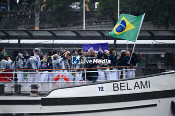 2024-07-26 - Team Brazil parade, Opening Ceremony during the Olympic Games Paris 2024 on 26 July 2024 in Paris, France - OLYMPIC GAMES PARIS 2024 - OPENING CEREMONY - 26/07 - OLYMPIC GAMES PARIS 2024 - OLYMPIC GAMES