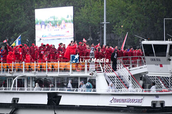 2024-07-26 - Team Canada parade, Opening Ceremony during the Olympic Games Paris 2024 on 26 July 2024 in Paris, France - OLYMPIC GAMES PARIS 2024 - OPENING CEREMONY - 26/07 - OLYMPIC GAMES PARIS 2024 - OLYMPIC GAMES