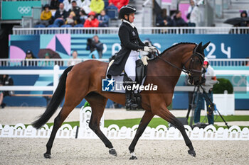 2024-07-27 - PRICE Jonelle of New Zealand during the eventing, team and individual dressage, Olympic Games Paris 2024 on 27 July 2024 at Chateau de Versailles in Versailles, France - OLYMPIC GAMES PARIS 2024 - 27/07 - OLYMPIC GAMES PARIS 2024 - OLYMPIC GAMES