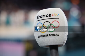 2024-07-27 - France TV, Official french TV, Basketball, Men's Group Phase - Group A between Australia and Spain during the Olympic Games Paris 2024 on 27 July 2024 in Villeneuve-d'Ascq near Lille, France - OLYMPIC GAMES PARIS 2024 - 27/07 - OLYMPIC GAMES PARIS 2024 - OLYMPIC GAMES