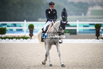 2024-07-27 - de JONG Sanne of Netherlands during the eventing, team and individual dressage, Olympic Games Paris 2024 on 27 July 2024 at Chateau de Versailles in Versailles, France - OLYMPIC GAMES PARIS 2024 - 27/07 - OLYMPIC GAMES PARIS 2024 - OLYMPIC GAMES