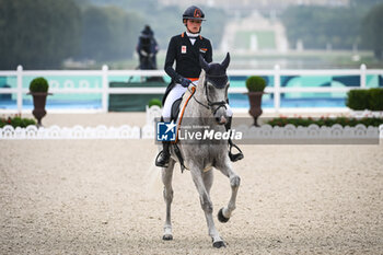 2024-07-27 - de JONG Sanne of Netherlands during the eventing, team and individual dressage, Olympic Games Paris 2024 on 27 July 2024 at Chateau de Versailles in Versailles, France - OLYMPIC GAMES PARIS 2024 - 27/07 - OLYMPIC GAMES PARIS 2024 - OLYMPIC GAMES