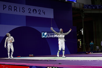 2024-07-27 - APITHY Bolade of France, SZATMARI Andras of Hungarian, Men's Sabre Individual Fencing during the Olympic Games Paris 2024 on 27 July 2024 at Le Grand Palais in Paris, France - OLYMPIC GAMES PARIS 2024 - 27/07 - OLYMPIC GAMES PARIS 2024 - OLYMPIC GAMES