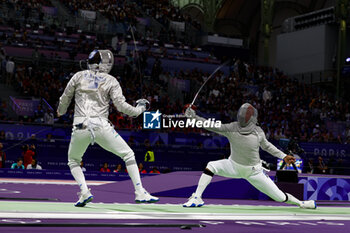 2024-07-27 - APITHY Bolade of France, SZATMARI Andras of Hungarian, Men's Sabre Individual Fencing during the Olympic Games Paris 2024 on 27 July 2024 at Le Grand Palais in Paris, France - OLYMPIC GAMES PARIS 2024 - 27/07 - OLYMPIC GAMES PARIS 2024 - OLYMPIC GAMES