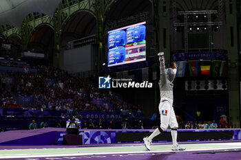 2024-07-27 - APITHY Bolade of France, SZATMARI Andras of Hungarian, Men's Sabre Individual Fencing during the Olympic Games Paris 2024 on 27 July 2024 at Le Grand Palais in Paris, France - OLYMPIC GAMES PARIS 2024 - 27/07 - OLYMPIC GAMES PARIS 2024 - OLYMPIC GAMES