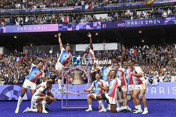 2024-07-27 - Celebration of French Team, Rugby Sevens, Men's Semi-final between South Africa and and France during the Olympic Games Paris 2024 on 27 July 2024 at Stade de France in Saint-Denis, France - OLYMPIC GAMES PARIS 2024 - 27/07 - OLYMPIC GAMES PARIS 2024 - OLYMPIC GAMES