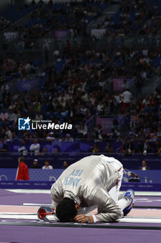 2024-07-27 - SAMELE Luigi of Italy, AMER Mohamed of Egypt, Men's Sabre Individual Fencing during the Olympic Games Paris 2024 on 27 July 2024 at Le Grand Palais in Paris, France - OLYMPIC GAMES PARIS 2024 - 27/07 - OLYMPIC GAMES PARIS 2024 - OLYMPIC GAMES