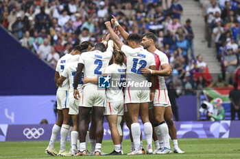 2024-07-27 - Players of France, Rugby Sevens, Men's Semi-final between South Africa and and France during the Olympic Games Paris 2024 on 27 July 2024 at Stade de France in Saint-Denis, France - OLYMPIC GAMES PARIS 2024 - 27/07 - OLYMPIC GAMES PARIS 2024 - OLYMPIC GAMES