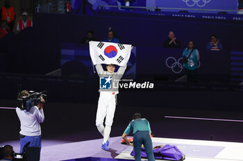 2024-07-27 - OH Sanguk of Republic of Korea, FERJANI Fares of Tunisia, Men's Sabre Individual Fencing during the Olympic Games Paris 2024 on 27 July 2024 at Le Grand Palais in Paris, France - OLYMPIC GAMES PARIS 2024 - 27/07 - OLYMPIC GAMES PARIS 2024 - OLYMPIC GAMES