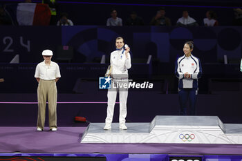 2024-07-27 - MALLO-BRETON Auriane of France, KONG Man Wai Vivian of Hong Kong, China Women's Épée Individual Fencing, podium, during the Olympic Games Paris 2024 on 27 July 2024 at Le Grand Palais in Paris, France - OLYMPIC GAMES PARIS 2024 - 27/07 - OLYMPIC GAMES PARIS 2024 - OLYMPIC GAMES