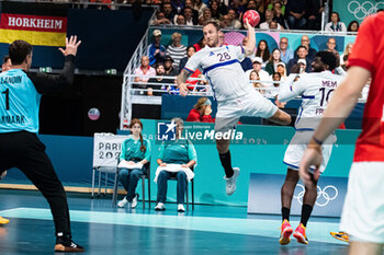 2024-07-27 - Valentin Porte (France), Handball, Men's Preliminary Round Group B between Denmark and France during the Olympic Games Paris 2024 on 27 July 2024 at South Paris Arena 6 in Paris, France - OLYMPIC GAMES PARIS 2024 - 27/07 - OLYMPIC GAMES PARIS 2024 - OLYMPIC GAMES