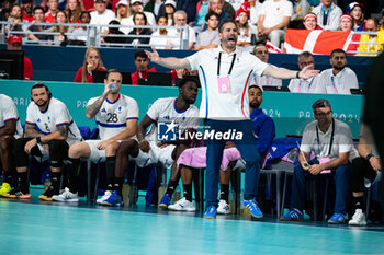 2024-07-27 - Head coach Guillaume Gille (France), Handball, Men's Preliminary Round Group B between Denmark and France during the Olympic Games Paris 2024 on 27 July 2024 at South Paris Arena 6 in Paris, France - OLYMPIC GAMES PARIS 2024 - 27/07 - OLYMPIC GAMES PARIS 2024 - OLYMPIC GAMES