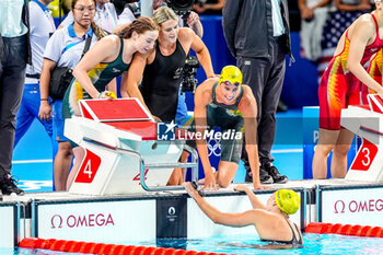 2024-07-27 - Team of Australia competing in the Women's 4 X 100m Freestyle Relay Final during Day 1 of Swimming during the Olympic Games Paris 2024 on 27 July 2024 at Paris La Defense Arena in Paris, France - OLYMPIC GAMES PARIS 2024 - 27/07 - OLYMPIC GAMES PARIS 2024 - OLYMPIC GAMES