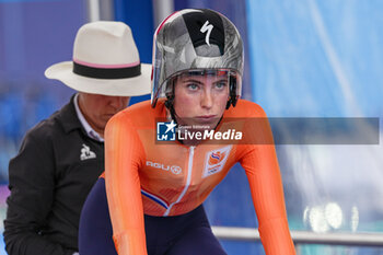 2024-07-27 - Demi Vollering competing in the Women's Individual Time Trial during Day 1 of Cycling - Road - during the Olympic Games Paris 2024 on 27 July 2024 in Paris, France - OLYMPIC GAMES PARIS 2024 - 27/07 - OLYMPIC GAMES PARIS 2024 - OLYMPIC GAMES