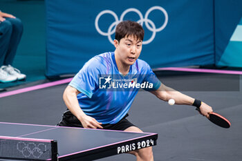 2024-07-27 - Jonghoon Lim (KOR), Mixed doubles round of 16, Table Tennis, during the Olympic Games Paris 2024 on 27 July 2024 at South Paris Arena 4 in Paris, France - OLYMPIC GAMES PARIS 2024 - 27/07 - OLYMPIC GAMES PARIS 2024 - OLYMPIC GAMES