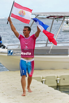 2024-08-05 - Kauli Vaast of France Gold medal, Surfing, Men's Gold Medal Match during the Olympic Games Paris 2024 on 6 August 2024 at Teahupo'o in Tahiti, French Polynesia - OLYMPIC GAMES PARIS 2024 - 06/08 - OLYMPIC GAMES PARIS 2024 - OLYMPIC GAMES