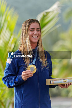 2024-08-05 - Caroline Marks of USA Gold medal, Surfing, Women's during the Olympic Games Paris 2024 on 6 August 2024 at Teahupo'o in Tahiti, French Polynesia - OLYMPIC GAMES PARIS 2024 - 06/08 - OLYMPIC GAMES PARIS 2024 - OLYMPIC GAMES