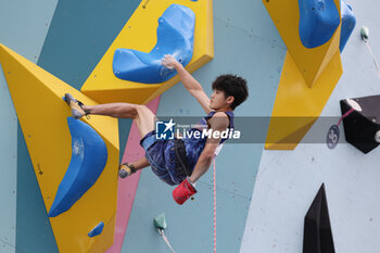 2024-08-09 - NARASAKI Tomoa of Japan Climbing Men's Boulder & Lead, Final Lead during the Olympic Games Paris 2024 on 9 August 2024 at Le Bourget Sport Climbing Venue - OLYMPIC GAMES PARIS 2024 - 09/08 - OLYMPIC GAMES PARIS 2024 - OLYMPIC GAMES