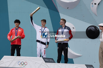 2024-08-09 - NARASAKI Tomoa of Japan ROBERTS Toby of Great Britain SCHUBERT Jakob of Austria Climbing Men's Boulder & Lead, Final Lead during the Olympic Games Paris 2024 on 9 August 2024 at Le Bourget Sport Climbing Venue - OLYMPIC GAMES PARIS 2024 - 09/08 - OLYMPIC GAMES PARIS 2024 - OLYMPIC GAMES