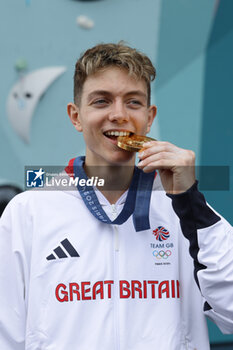 2024-08-09 - ROBERTS Toby of Great Britain Climbing Men's Boulder & Lead, Final Lead during the Olympic Games Paris 2024 on 9 August 2024 at Le Bourget Sport Climbing Venue - OLYMPIC GAMES PARIS 2024 - 09/08 - OLYMPIC GAMES PARIS 2024 - OLYMPIC GAMES