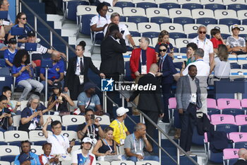 2024-08-09 - Jean Todt with his wife Michelle Yeoh, Football, Men's Gold Medal Match between France and Spain during the Olympic Games Paris 2024 on 9 August 2024 at Parc des Princes in Paris, France - OLYMPIC GAMES PARIS 2024 - 09/08 - OLYMPIC GAMES PARIS 2024 - OLYMPIC GAMES