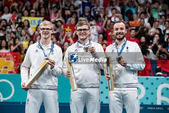 2024-08-09 - France Bronze medal, Table Tennis, Men's Team during the Olympic Games Paris 2024 on 9 August 2024 at South Paris Arena in Paris, France - OLYMPIC GAMES PARIS 2024 - 09/08 - OLYMPIC GAMES PARIS 2024 - OLYMPIC GAMES