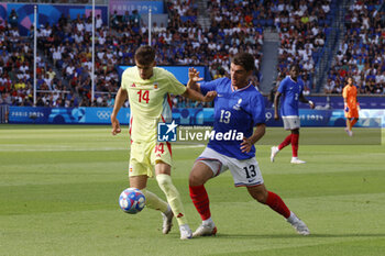 2024-08-09 - Aimar Oroz of Spain and Joris Chotard of France, Football, Men's Gold Medal Match between France and Spain during the Olympic Games Paris 2024 on 9 August 2024 at Parc des Princes in Paris, France - OLYMPIC GAMES PARIS 2024 - 09/08 - OLYMPIC GAMES PARIS 2024 - OLYMPIC GAMES