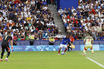 2024-08-09 - Enzo Millot of France and Juan Miranda of Spain, Football, Men's Gold Medal Match between France and Spain during the Olympic Games Paris 2024 on 9 August 2024 at Parc des Princes in Paris, France - OLYMPIC GAMES PARIS 2024 - 09/08 - OLYMPIC GAMES PARIS 2024 - OLYMPIC GAMES